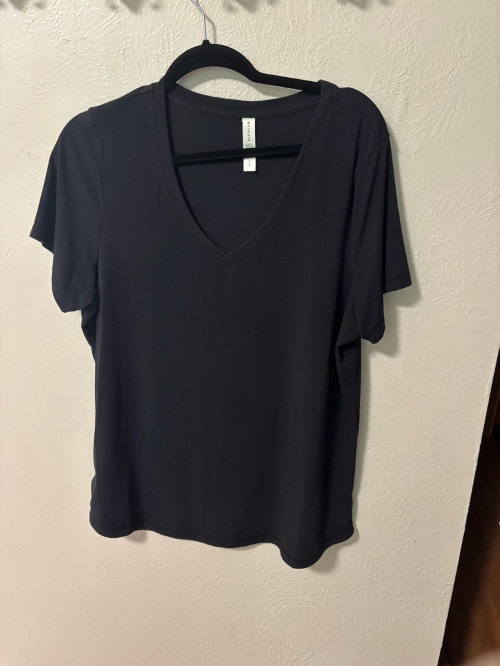 Athleta Black V-Neck Short Sleeve Tee